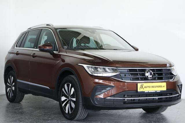 Volkswagen TIGUAN 1.5 TSI Move DSG / LED / Aut / Navi / ACC / CarPlay