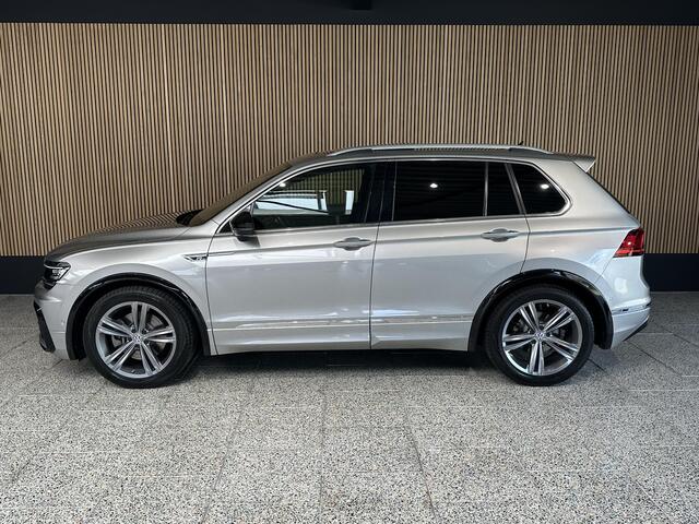 Volkswagen TIGUAN 2.0 TSI 4Motion Highline Business R Schuif kantal dak|Standkachel|360 camera|Trekhaak