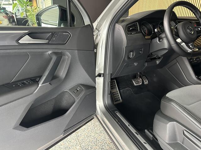 Volkswagen TIGUAN 2.0 TSI 4Motion Highline Business R Schuif kantal dak|Standkachel|360 camera|Trekhaak
