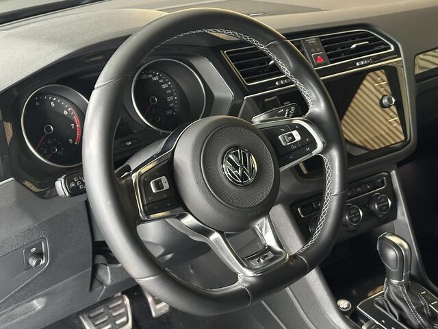 Volkswagen TIGUAN 2.0 TSI 4Motion Highline Business R Schuif kantal dak|Standkachel|360 camera|Trekhaak
