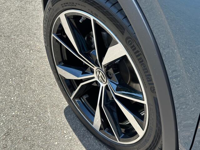 Volkswagen TIGUAN 1.5 TSI 150pk DSG R-Line | Trekhaak | Panoramadak | Led | Rijklaar incl. 1 jaar Bovag garantie