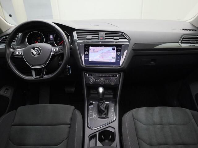 Volkswagen TIGUAN 1.5TSI/150PK ACT Comfortline Business DSG · Panoramadak · Trekhaak · Massagefunctie