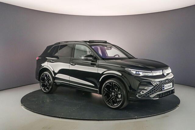 Volkswagen TIGUAN R-Line Business 1.5 TSI eHybrid 272pk DSG Automaat Trekhaak, Black style, Panoramadak, Navigatie, Adaptive cruise control, 360 camera, Elektrische achterklep, Achteruitrijcamera