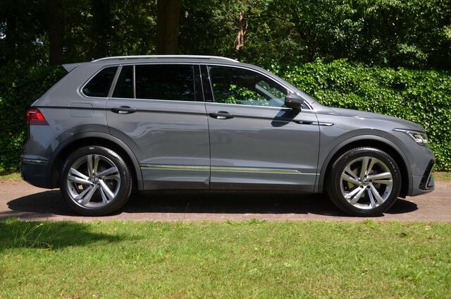 Volkswagen TIGUAN 1.5 TSI R-Line Business+ Automaat/Navi/Pdc/Ecc/Led/Virtual dashboard/Achteruitrijcamera/Cr-Controle/19-Inch Lmv/Trekhaak elektrisch uitklapbaar/Matrix ('IQ Light')