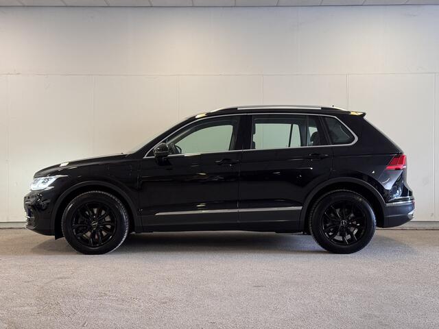 Volkswagen TIGUAN eHybrid Elegance | Navigatie | Camera | Stoel en Stuur verwarming |