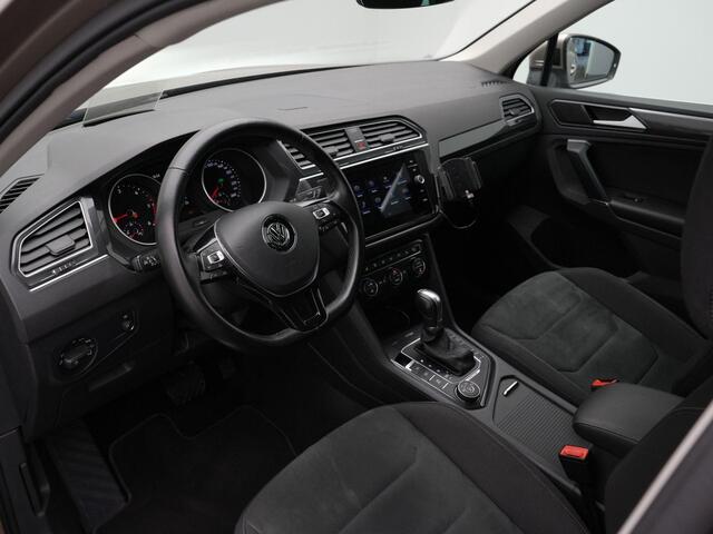 Volkswagen TIGUAN 2.0 TDI 190 pk DSG 4Motion Highline | Trekhaak | Rondomzicht camera | Head-up display | Navigatie | Stoelverwarming | 18 inch