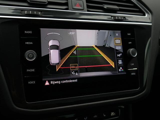 Volkswagen TIGUAN 2.0 TSI 190 pk DSG 4Motion Highline Business R / R-Line | Panoramadak | Trekhaak | Leder | Geheugenstoelen | Achteruitrijcamera