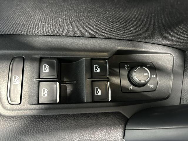 Volkswagen TIGUAN 1.4 Tsi 245pk DSG eHybrid Elegance · Panoramadak · Camera · Keyless · Apple/Android Car Play · Navi · P-Sensoren · 18'' Inch ·