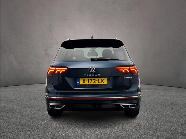 Volkswagen TIGUAN R-Line Business+ 1.4 TSI eHybrid 245pk DSG Automaat Trekhaak, Panoramadak, Elektrische achterklep, Achteruitrijcamera, Adaptive cruise control, Head up display
