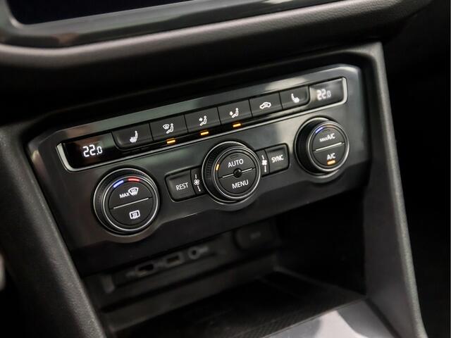 Volkswagen TIGUAN Allspace 1.5 TSI R-Line Sport 7 Persoons 150Pk Automaat (PANORAMADAK, VIRTUAL COCKPIT, APPLE CARPLAY, GROOT NAVI, CAMERA, SPORTSTOELEN, ZWART HEMEL, ADAPTIVE CRUISE, LED KOPLAMPEN, KEYLESS, NIEUWE APK, NIEUWSTAAT)