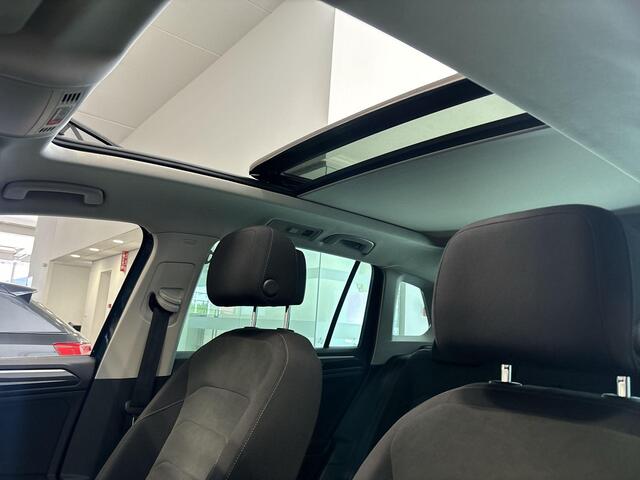 Volkswagen TIGUAN 1.4 Tsi 245pk DSG eHybrid Elegance · Panoramadak · Camera · Apple/Android Car Play · Keyless · IQ.Light · 18'' Inch ·
