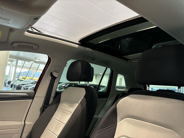 Volkswagen TIGUAN 1.4 Tsi 245pk DSG eHybrid Elegance · Panoramadak · Camera · Elek.Trekhaak · Elek. Achterklep · Keyless · 18'' Inch ·