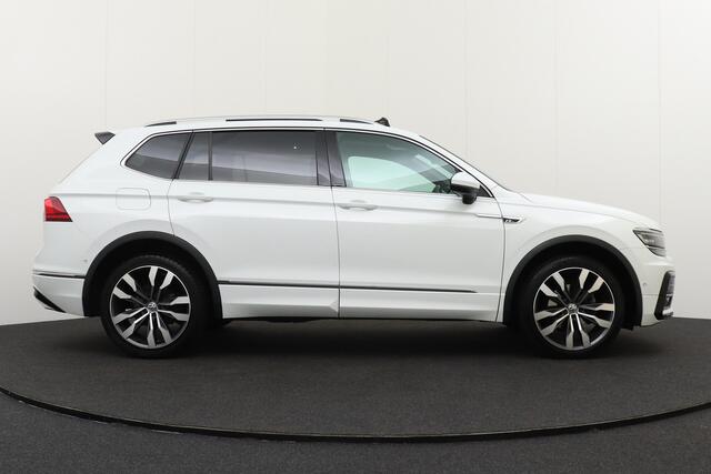 Volkswagen TIGUAN Allspace 2.0 TDI Highline R-Line 7-pers. Pano-dak Massage Adap. Cruise