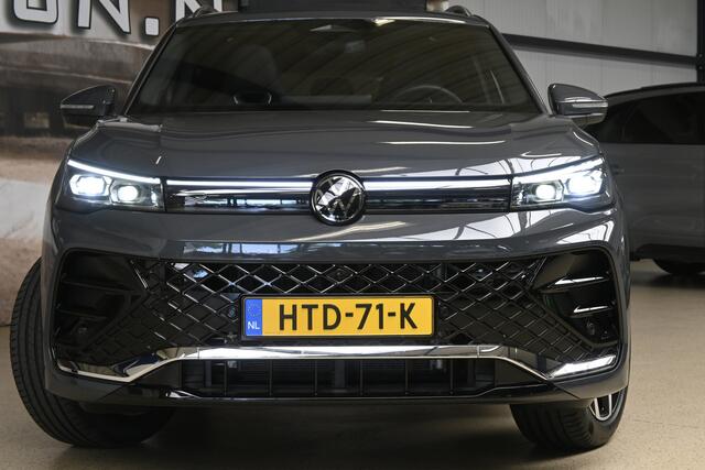 Volkswagen TIGUAN 1.5 eHybrid 204pk R-Line | Panoramadak | IQ. Light | DCC | 360­° Camera | Head-up | 100% (Dealer) onderhouden label