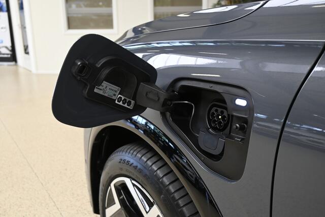 Volkswagen TIGUAN 1.5 eHybrid 204pk R-Line | Panoramadak | IQ. Light | DCC | 360­° Camera | Head-up | 100% (Dealer) onderhouden label