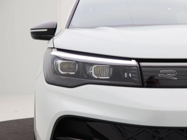 Volkswagen TIGUAN R-Line-Edition 1.5 eHybrid | 204 PK | Trekhaak | Ergonomische Voorstoelen | Stoelmassage | Black Style Pakket |