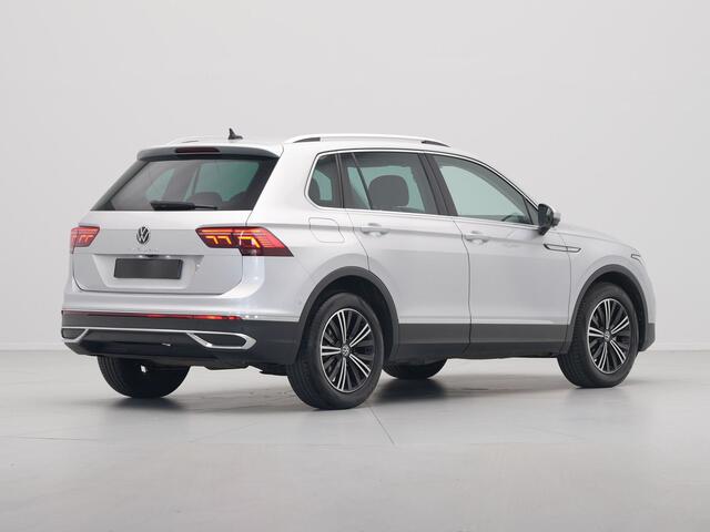 Volkswagen TIGUAN 1.5 TSI 150pk DSG Elegance Matrix Led Navigatie Camera Acc Carplay Side Assist