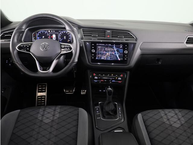 Volkswagen TIGUAN 1.5 TSI R-Line 150 PK | Automaat (DSG) | Panoramadak | 20 Inch | Stoelverwarming | Led matrix | Elektrische klep