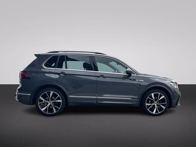 Volkswagen TIGUAN 1.5 TSI R-Line Business+ | Achteruitrijcamera | Headup Display | Elektrisch bedienbare achterklep | Carplay |