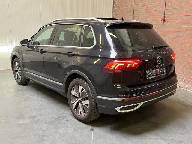 Volkswagen TIGUAN 1.4 TSI eHybrid Elegance / AUTOMAAT/ ELEKTR. TREKHAAK/ PANO/ STOELVERWARM. V+A/ PARK. SENSOREN + CAMERA/ ADAPT. CRUISE/ APP-CONNECT/ SPRAAKBEDIENING/ DIGITAL DASH/ NAVI/ 18" LMV/ CLIMA 3-ZONE