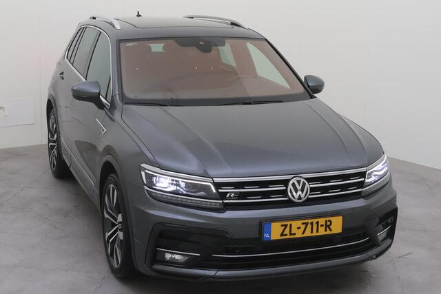 Volkswagen TIGUAN 1.5 TSI 150pk Highline Business R- Line DSG Automaat Panoramadak / LED / Navigatie / Camera / Achterklep elektrisch bedienbaar / 20"LM Velgen