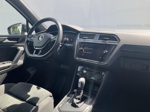 Volkswagen TIGUAN 1.5 TSI ACT R-line Automaat Pano.dak Trekhaak Stoelverw+Massage Keyless Vol opties!