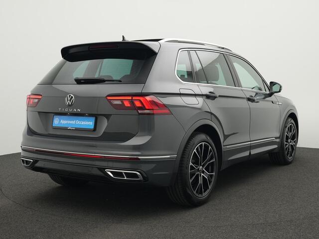 Volkswagen TIGUAN 1.5 TSI 150 pk DSG R-Line | Panoramadak | Trekhaak | Head-up display | Stuur-/achterbankverwarming | Achteruitrijcamera