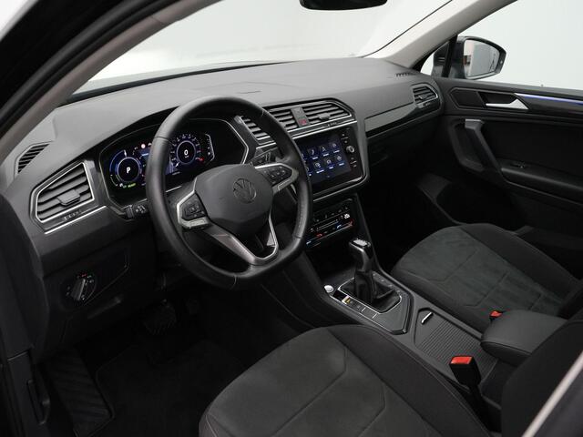 Volkswagen TIGUAN 1.4 TSI eHybrid 150 pk DSG Elegance | Panoramadak | IQ Light | Achteruitrijcamera | Standkachel | Adaptive Cruise | Park Assist | Sportstoelen | 19 inch