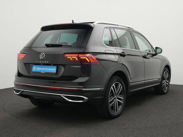 Volkswagen TIGUAN 1.4 TSI eHybrid 150 pk DSG Elegance | Panoramadak | IQ Light | Achteruitrijcamera | Standkachel | Adaptive Cruise | Park Assist | Sportstoelen | 19 inch