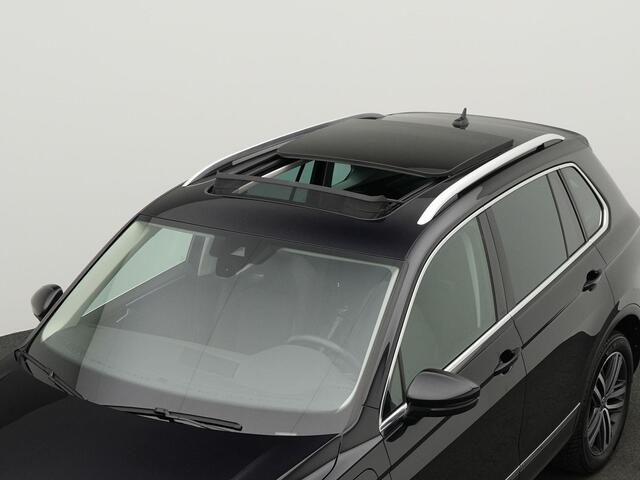 Volkswagen TIGUAN 1.4 TSI eHybrid 150 pk DSG Elegance | Panoramadak | IQ Light | Achteruitrijcamera | Standkachel | Adaptive Cruise | Park Assist | Sportstoelen | 19 inch