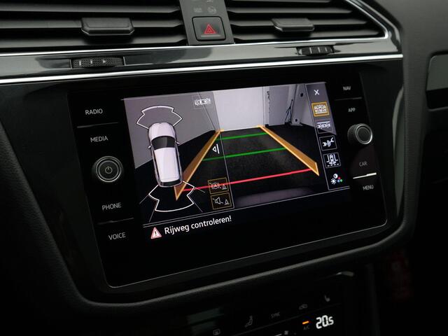 Volkswagen TIGUAN 1.4 TSI eHybrid 150 pk DSG Elegance | Panoramadak | IQ Light | Achteruitrijcamera | Standkachel | Adaptive Cruise | Park Assist | Sportstoelen | 19 inch