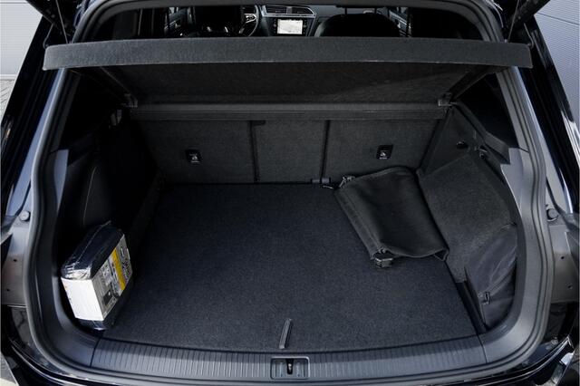 Volkswagen TIGUAN 1.4 TSI eHybrid R-Line Black Pack ACC Stuur & Stoelverw Camera