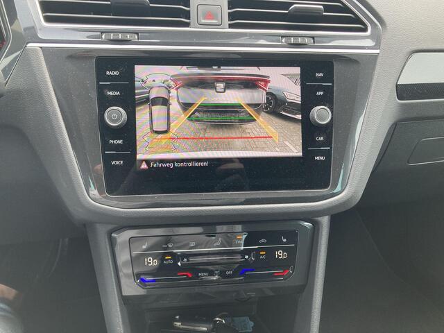 Volkswagen TIGUAN 1.5 TSI 150pk DSG Elegance · Navigatie · Trekhaak · Camera + Parkeersensoren