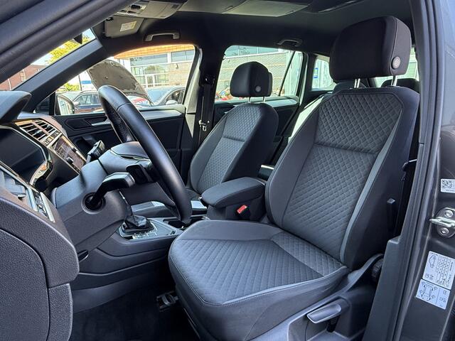 Volkswagen TIGUAN 1.5 TSI ACT HIGHLINE R LINE Business AUTOMAAT / TREKHAAK / NAVI / ADAPTIVE / CRUISE / CAMERA / PDC / LICHT & REGEN SENSOR / FULL LED