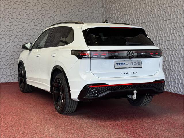 Volkswagen TIGUAN 1.5 eTSI R-LINE 3D LED GRILL 19''LMV ERGO.STOEL MASSAGE ELEK.KLEP DESIGN PACK STOEL/STUUR VERW TREKHAAK 09/2024 "Volkswagen rijden begint bij Topautos.nl - 75 topmodellen direct op voorraad!"