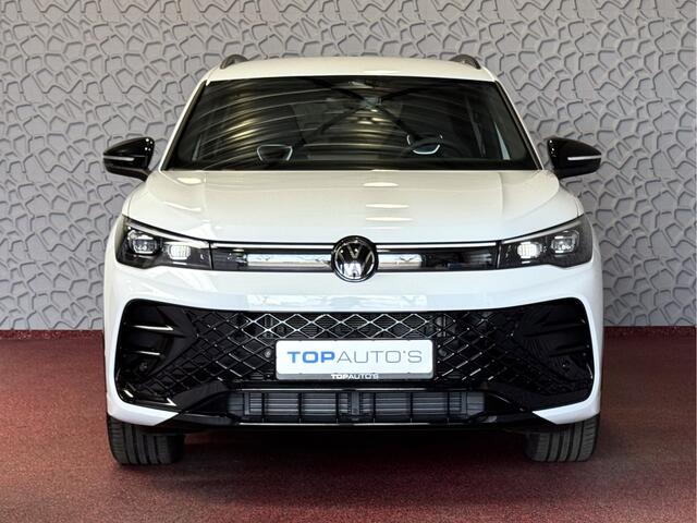 Volkswagen TIGUAN 1.5 eTSI R-LINE 3D LED GRILL 19''LMV ERGO.STOEL MASSAGE ELEK.KLEP DESIGN PACK STOEL/STUUR VERW TREKHAAK 09/2024 "Volkswagen rijden begint bij Topautos.nl - 75 topmodellen direct op voorraad!"