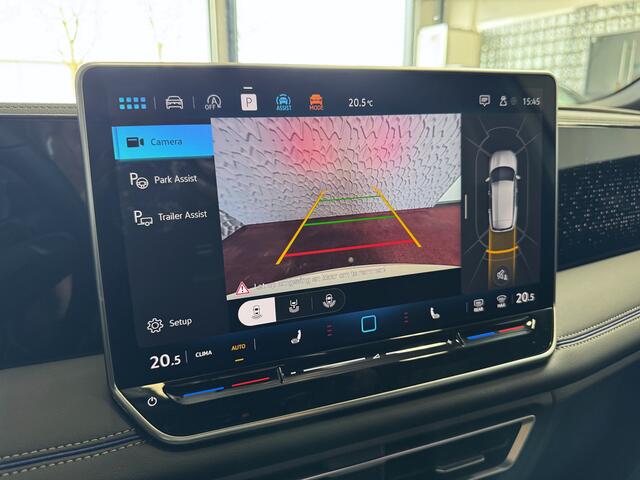 Volkswagen TIGUAN 1.5 eTSI R-LINE 3D LED GRILL 19''LMV ERGO.STOEL MASSAGE ELEK.KLEP DESIGN PACK STOEL/STUUR VERW TREKHAAK 09/2024 "Volkswagen rijden begint bij Topautos.nl - 75 topmodellen direct op voorraad!"