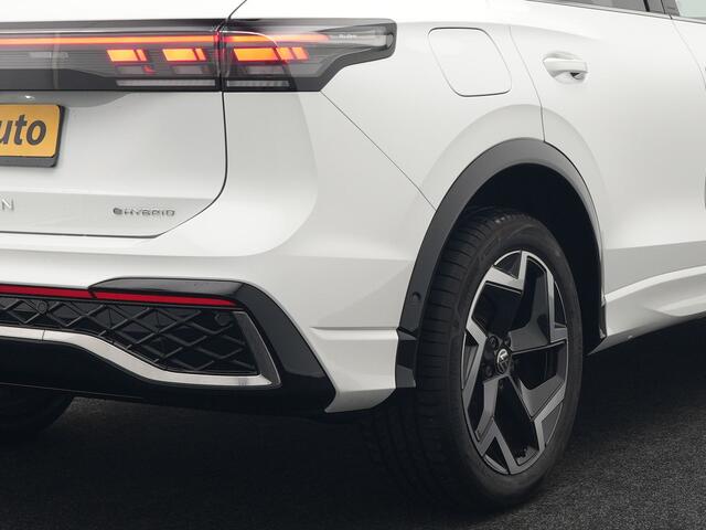 Volkswagen TIGUAN eHybrid R-Line Edition Plug In Hybrid 204pk Dealer O.H PHEV | Adaptive Cruise | 360 Camera | IQ Light | Alcantara Sportstoelen Massage | Apple Carplay | Travel Assist | Keyless | Sfeerverlichting | Navigatie | Virtual | DAB |