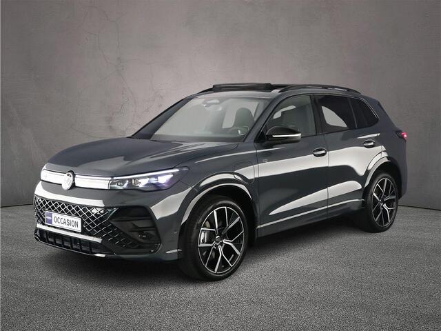 Volkswagen TIGUAN R-Line Edition 1.5 TSI eHybrid 272pk DSG Automaat Trekhaak, Panoramadak, Black Style, Achteruitrijcamera, Adaptive cruise control, Navigatie
