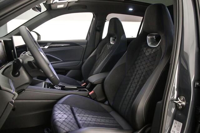 Volkswagen TIGUAN R-Line Edition 1.5 TSI eHybrid 272pk DSG Automaat Trekhaak, Panoramadak, Black Style, Achteruitrijcamera, Adaptive cruise control, Navigatie