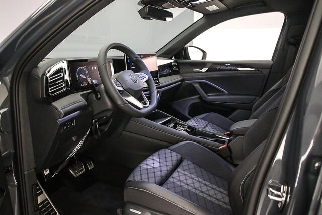 Volkswagen TIGUAN R-Line Edition 1.5 TSI eHybrid 272pk DSG Automaat Trekhaak, Panoramadak, Black Style, Achteruitrijcamera, Adaptive cruise control, Navigatie
