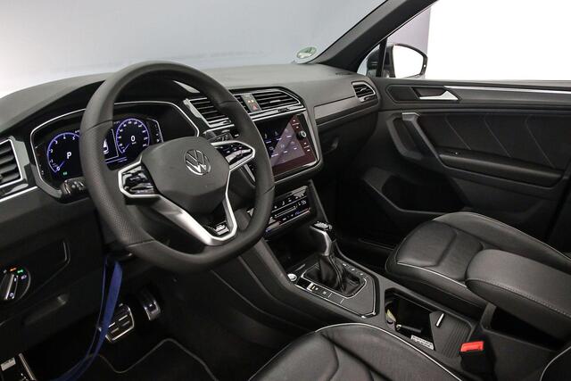 Volkswagen TIGUAN R-Line 1.5 TSI 150pk DSG Automaat Trekhaak, Lederen bekleding, Panoramadak, Adaptive cruise control, Elektrische achterklep, LED matrix koplampen