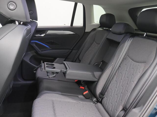 Volkswagen TIGUAN 1.5 eHybrid Life Edition 204PK DSG Achteruitrijcamera, Adaptieve Cruise Controle, Navi via Apple Carplay/Android Auto, Keyless, Side Assist, Stoel-Stuurverwarming, Elektr. Achterklep, 17" LM Velgen