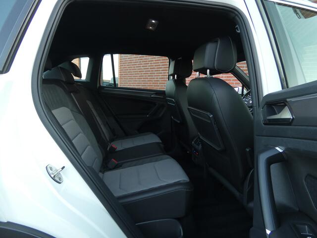 Volkswagen TIGUAN 2.0 TSI 4Motion 2 X R-Line / Trehkaak