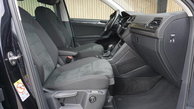 Volkswagen TIGUAN 2.0TSI 180pk 4Motion Highline R-line Pano Virtual Head-up Keyless Massage * 91569Km* 20 inch LM 360 camera * Nette Tiguan*