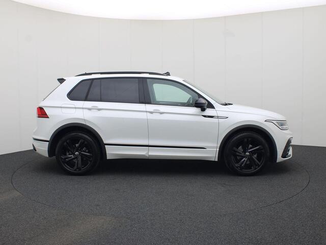 Volkswagen TIGUAN 1.5 Tsi 150pk DSG R-Line · Apple/Android Car Play · Panoramadak · Elek. Trekhaak · Navigatie · 360 Camera · 19'' Inch · garantie t/m 24-01-2026