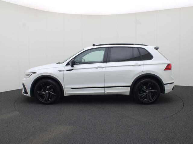 Volkswagen TIGUAN 1.5 Tsi 150pk DSG R-Line · Apple/Android Car Play · Panoramadak · Elek. Trekhaak · Navigatie · 360 Camera · 19'' Inch · garantie t/m 24-01-2026