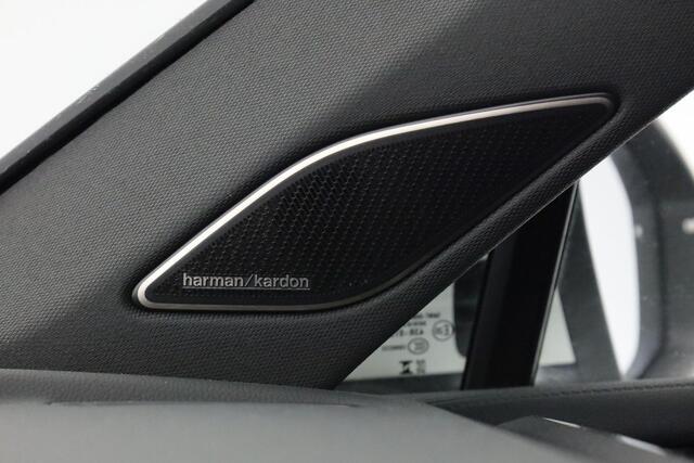 Volkswagen TIGUAN 1.5 TSI 150 pk DSG R-Line Business | Panoramadak | Trekhaak | Harman/Kardon | Geheugenstoel | Rondomzicht camera | IQ Light | Head-up display