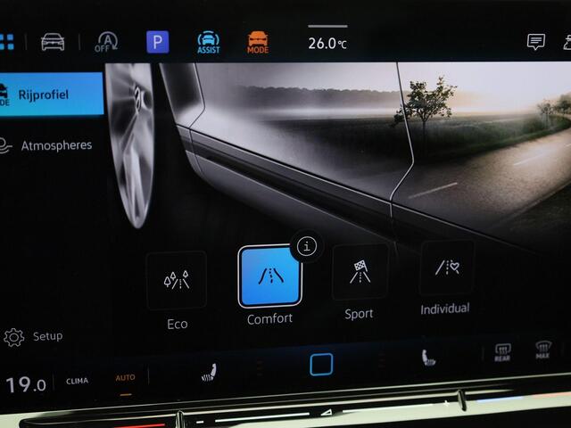Volkswagen TIGUAN 1.5 eTSI 150PK R-Line Blackstyle DSG · Panoramadak · 360°Camera + Parkeersensoren · Massagefunctie · Head-Up Display · Garantie tot september 2026