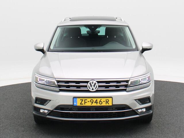 Volkswagen TIGUAN 1.5 TSi 150 Pk ACT Highline Automaat | 360° Camera | Trekhaak | Panorama Dak | Carplay | Climate Control | Stoel Verwarming | 18 Inch | 48.116 Km!